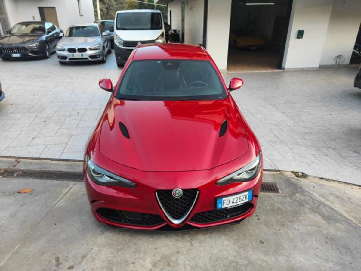 Alfa Romeo Giulia 2.9 T V6 Quadrifoglio (3)