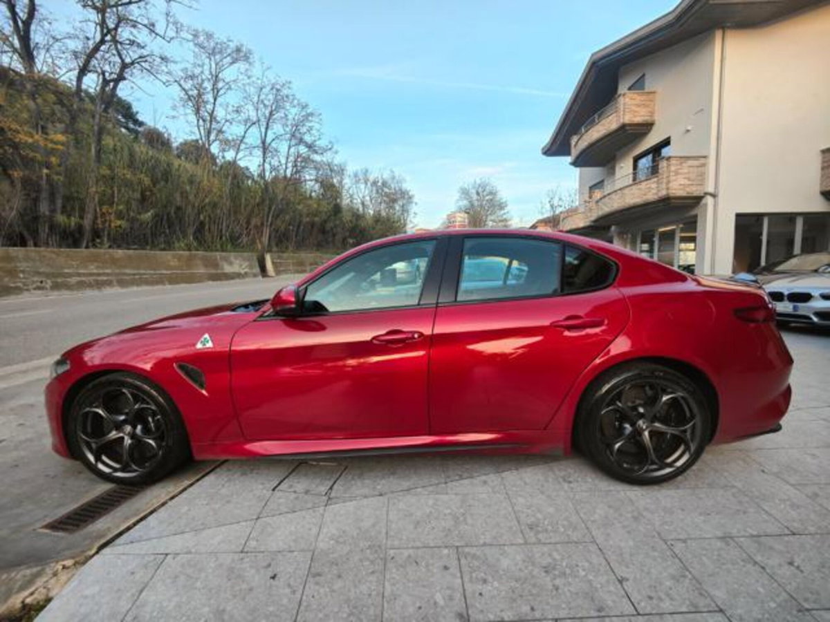 Alfa Romeo Giulia 2.9 T V6 Quadrifoglio (14)