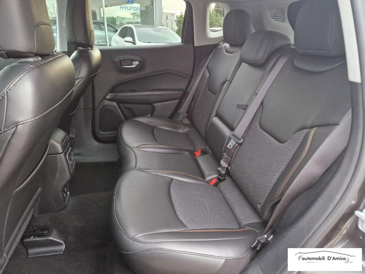 Jeep Compass 2.0 Multijet II aut. 4WD Limited (6)
