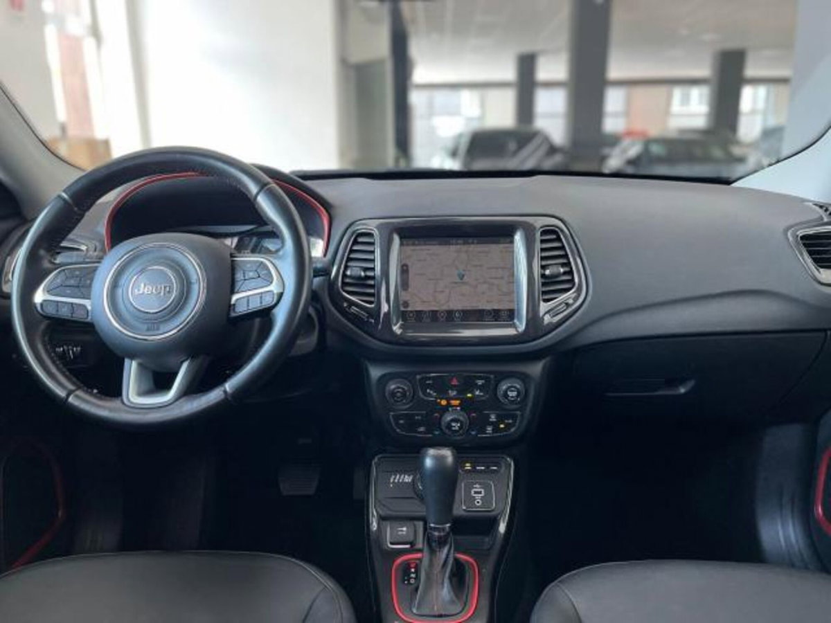 Jeep Compass 1.3 T4 240CV PHEV AT6 4xe Trailhawk (16)