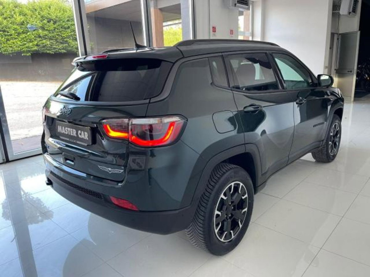 Jeep Compass 1.3 T4 240CV PHEV AT6 4xe Trailhawk (4)