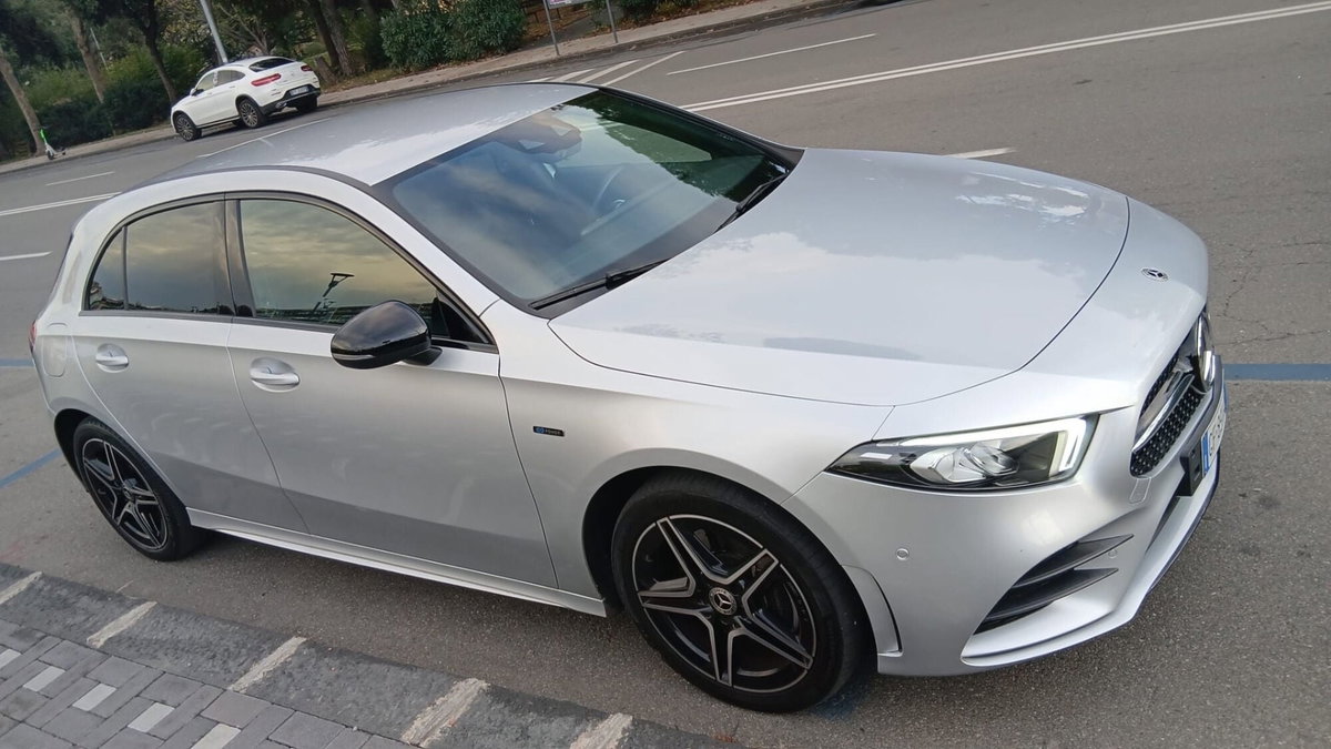 Mercedes-Benz Classe A 250 e Automatic Plug-in hybrid Premium (3)