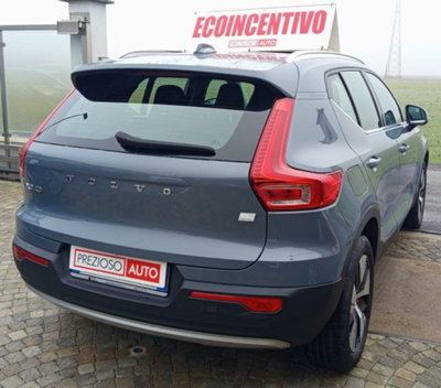 Volvo XC40 T4 Recharge Plug-in Hybrid R-design (2)