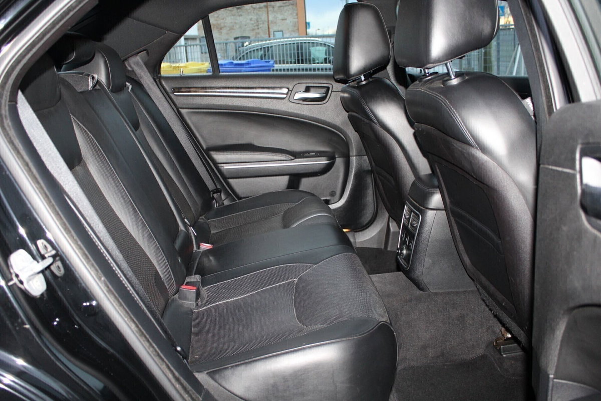 Lancia Thema 3.0 V6 Multijet II 239 CV Executive (15)