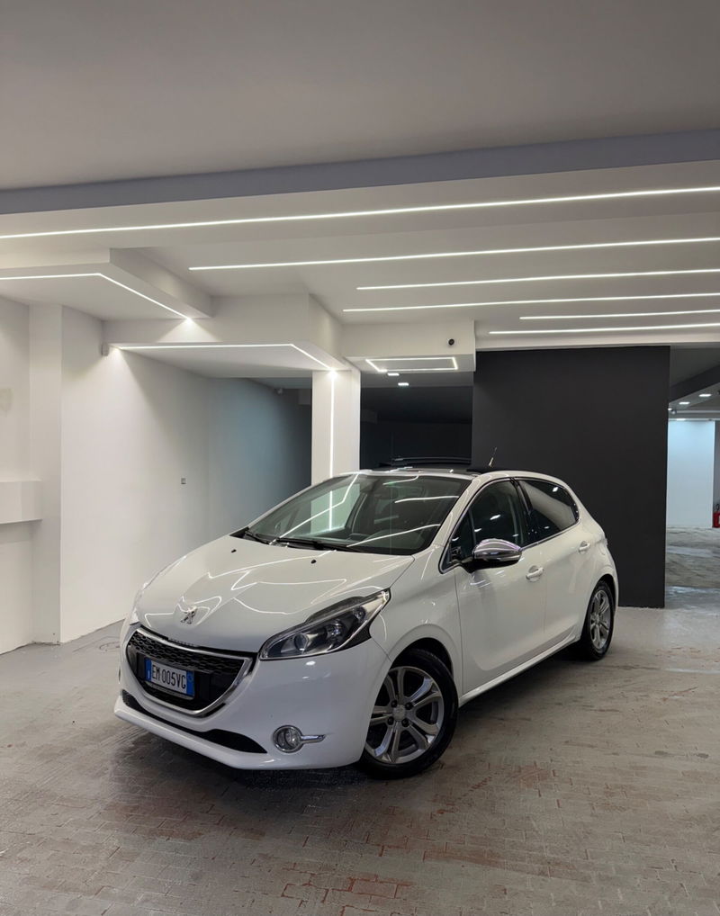 Peugeot 208 e-HDi 92 CV Stop&Start robotizzato 5 porte Allure