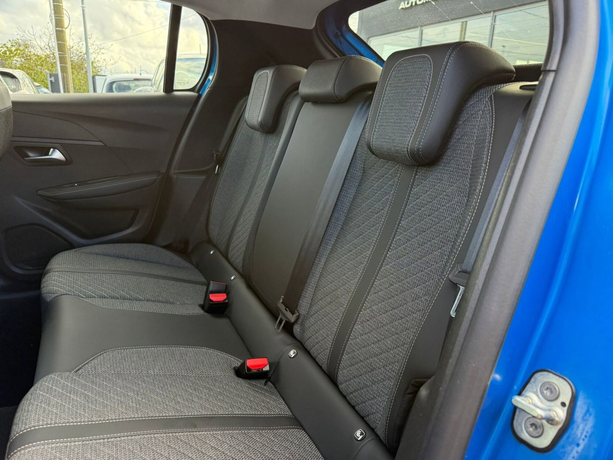Peugeot 208 PureTech 100 Stop&Start 5 porte Allure (10)