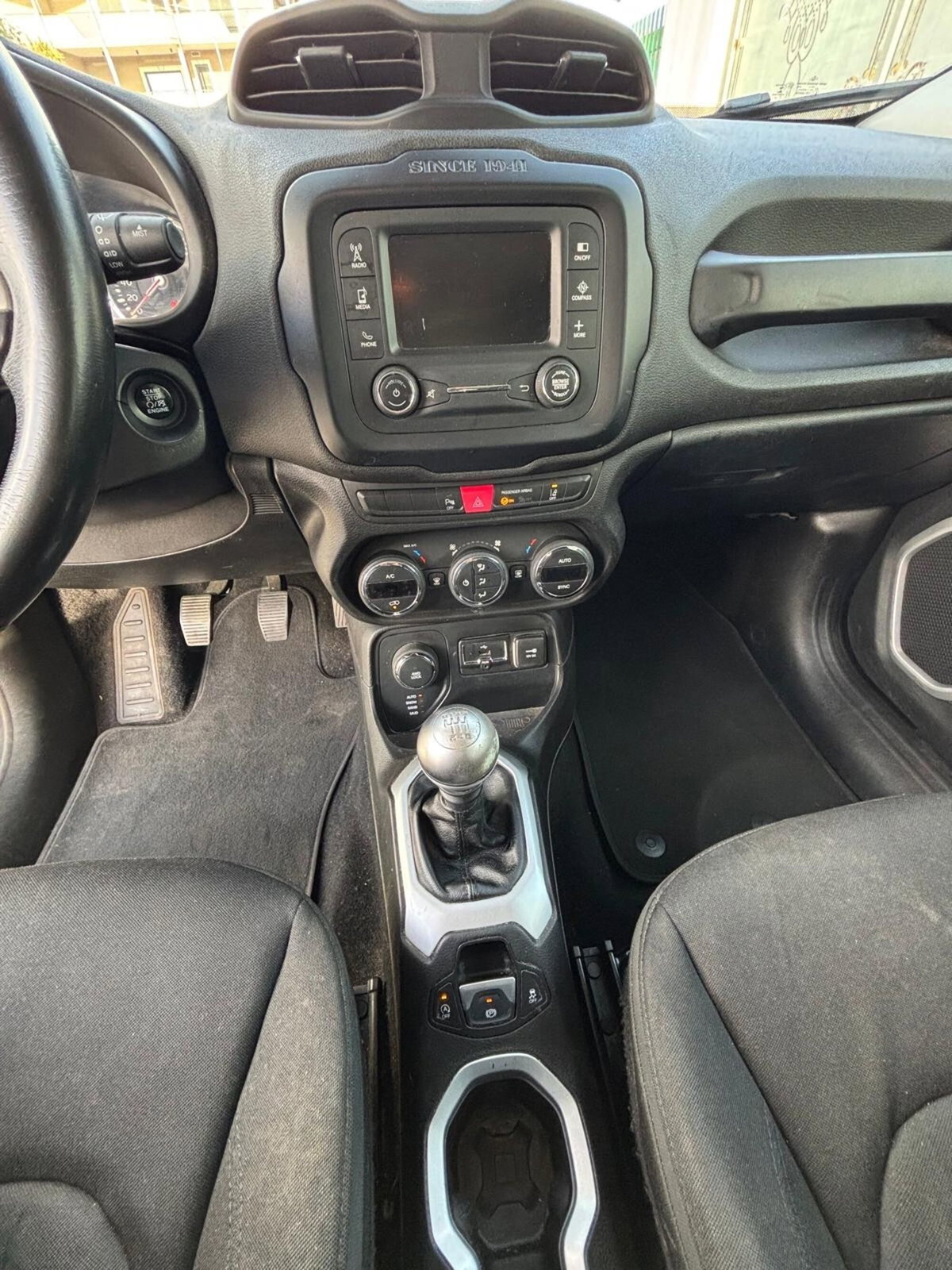 Jeep Renegade 2.0 Mjt 140CV 4WD Active Drive Limited (13)