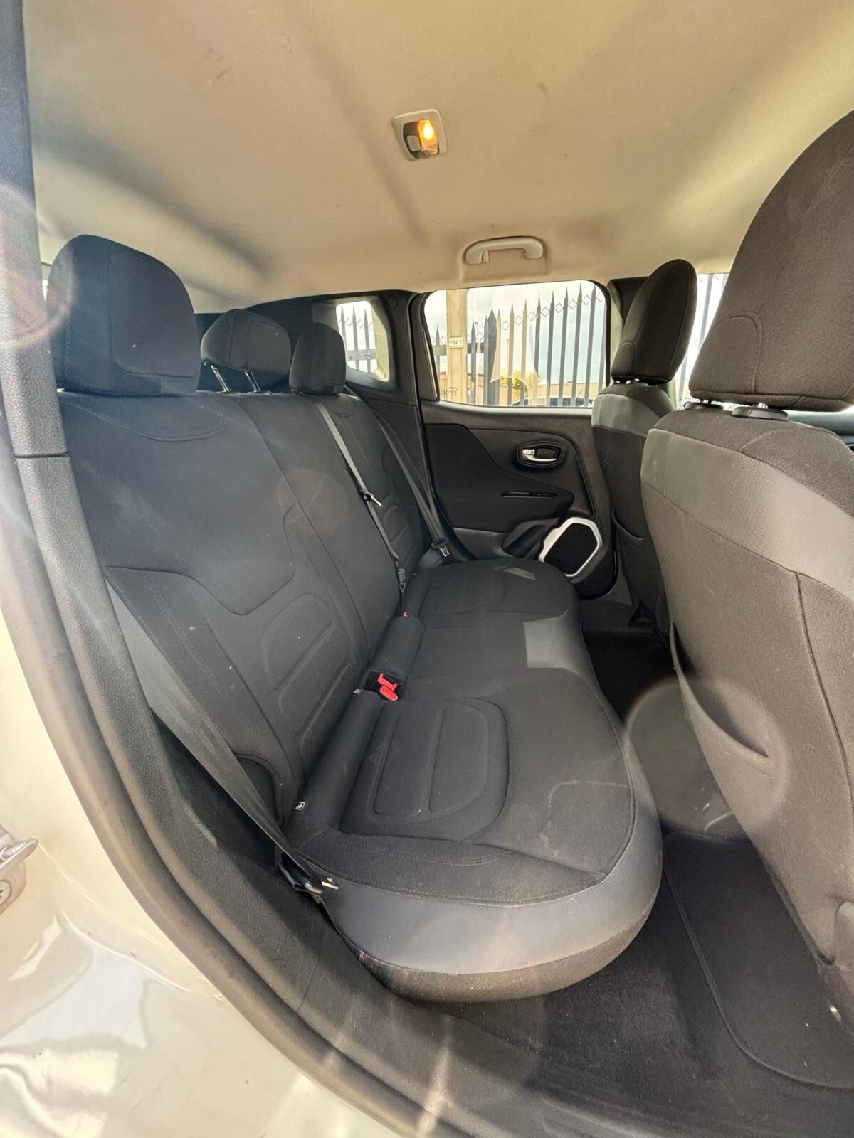 Jeep Renegade 2.0 Mjt 140CV 4WD Active Drive Limited (18)