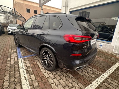 BMW X5 xDrive30d 258CV Business (8)