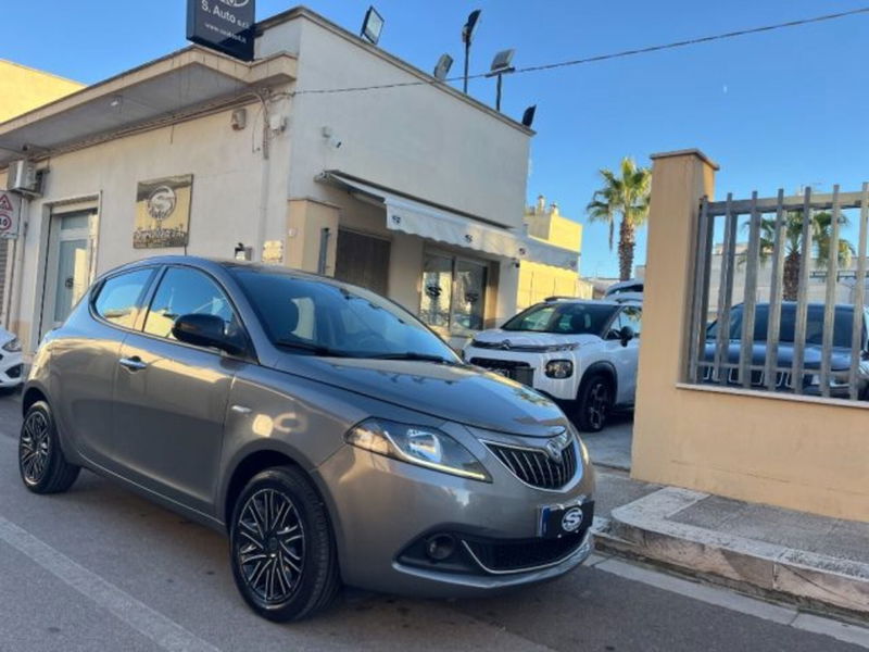 Lancia Ypsilon 1.0 FireFly 5 porte S&S Hybrid Ecochic UnYca
