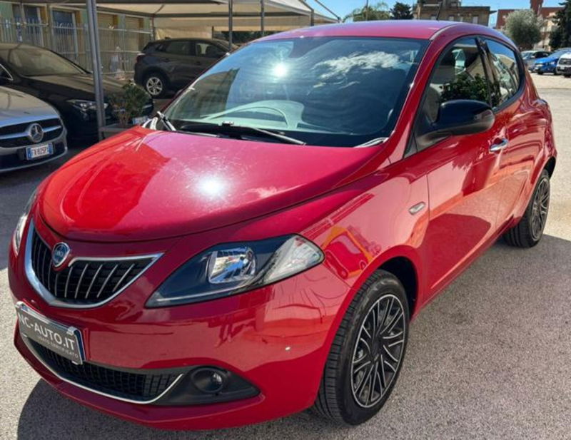 Lancia Ypsilon 1.0 FireFly 5 porte S&S Hybrid Gold Plus