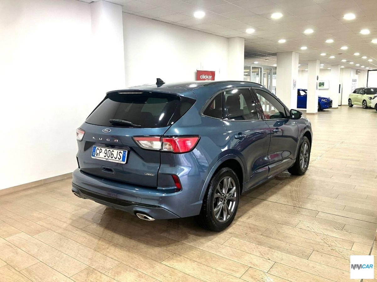 Ford Kuga 2.5 Plug In Hybrid 225 CV CVT 2WD ST-Line (3)