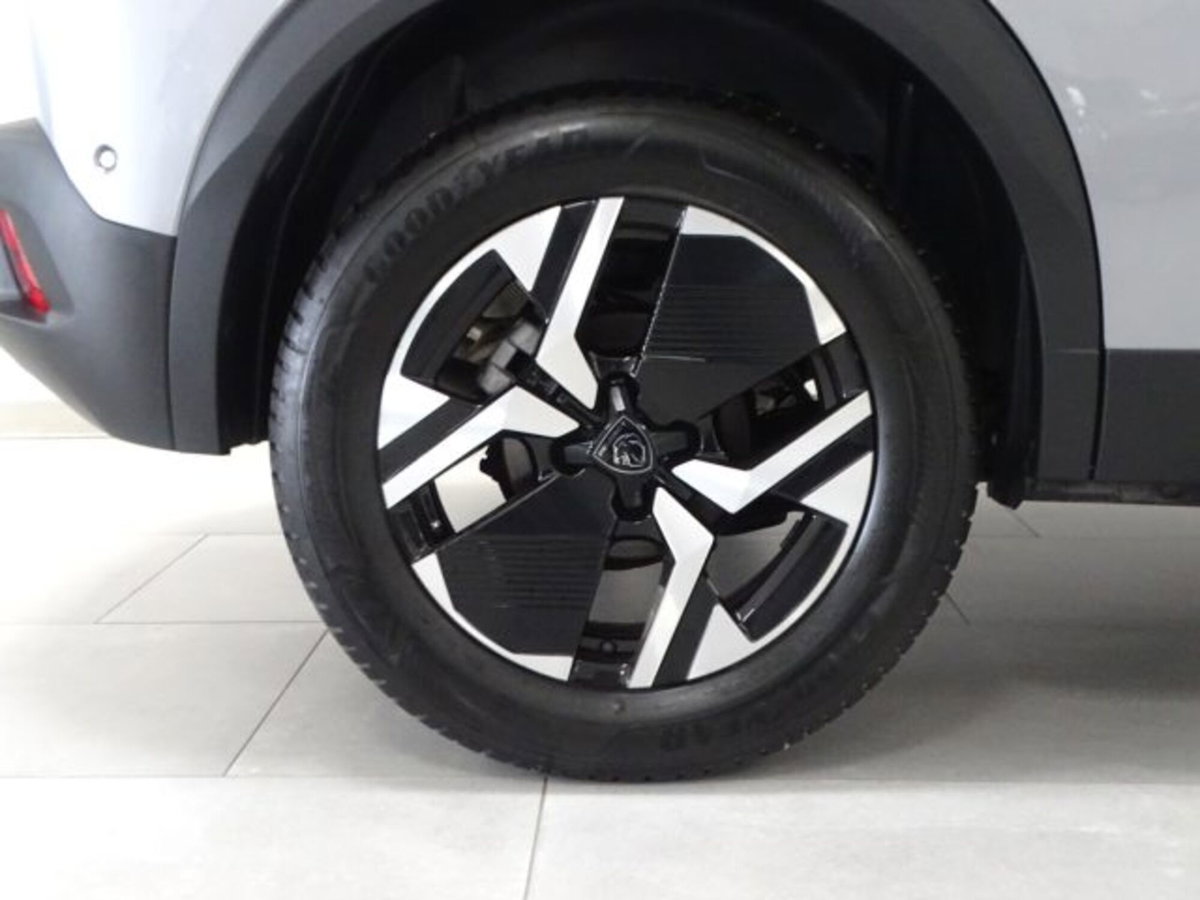 Peugeot 2008 PureTech 100 S&S Allure (8)