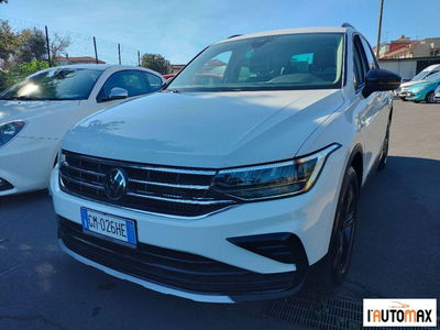 Volkswagen Tiguan 2.0 TDI 150 CV SCR DSG 4MOTION R-Line usata