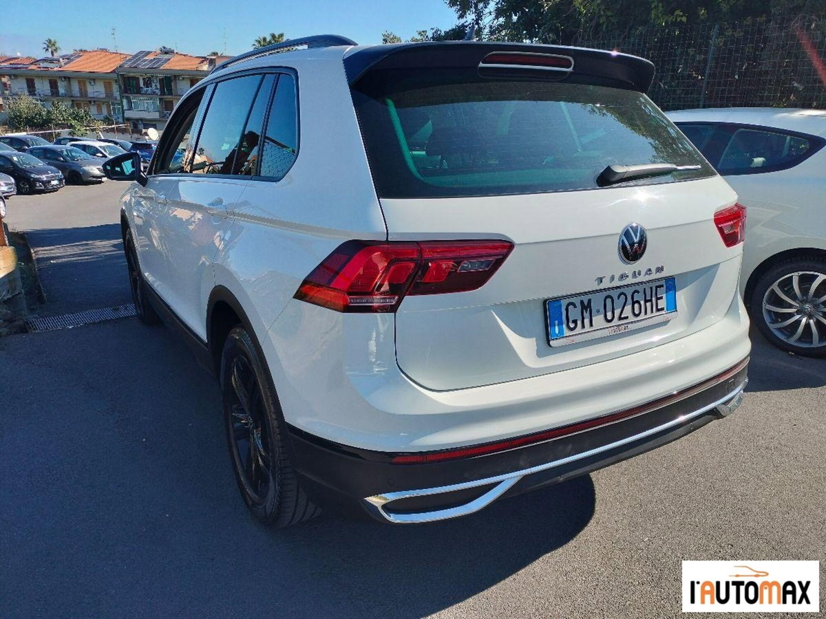 Volkswagen Tiguan 2.0 TDI 150 CV SCR DSG 4MOTION R-Line (4)