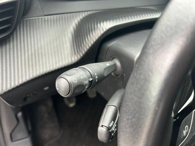 Peugeot 208 PureTech 100 Stop&Start 5 porte Active (11)