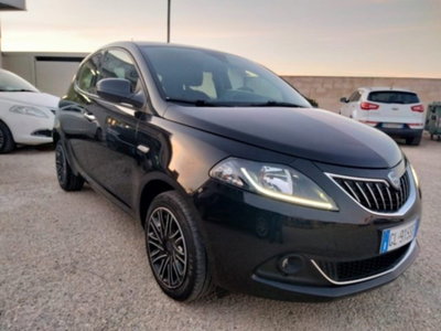 Lancia Ypsilon 1.0 FireFly 5 porte S&S Hybrid Gold Plus (3)