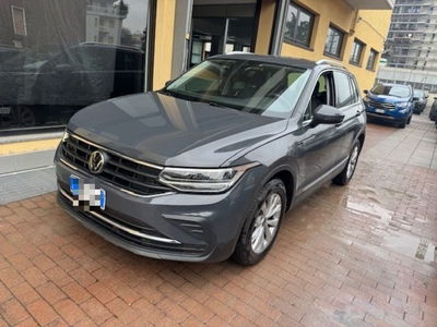 Volkswagen Tiguan 2.0 TDI 150 CV SCR DSG 4MOTION Life usata