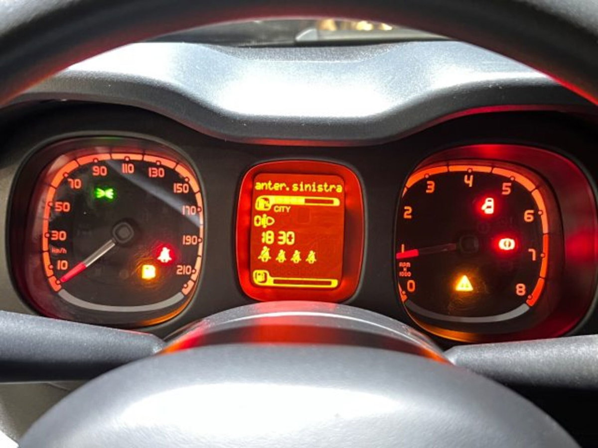 Fiat Panda 1.0 FireFly S&S Hybrid City Cross (13)