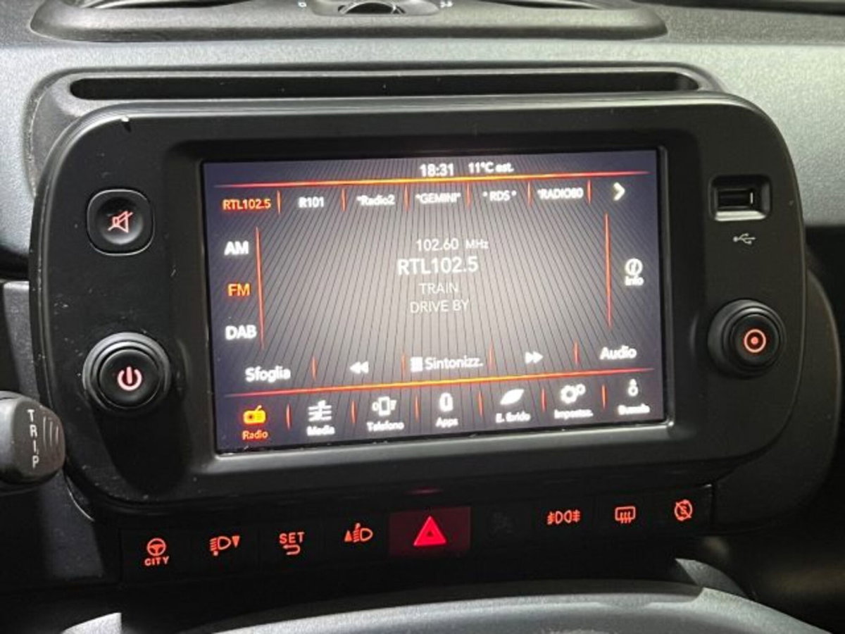 Fiat Panda 1.0 FireFly S&S Hybrid City Cross (14)