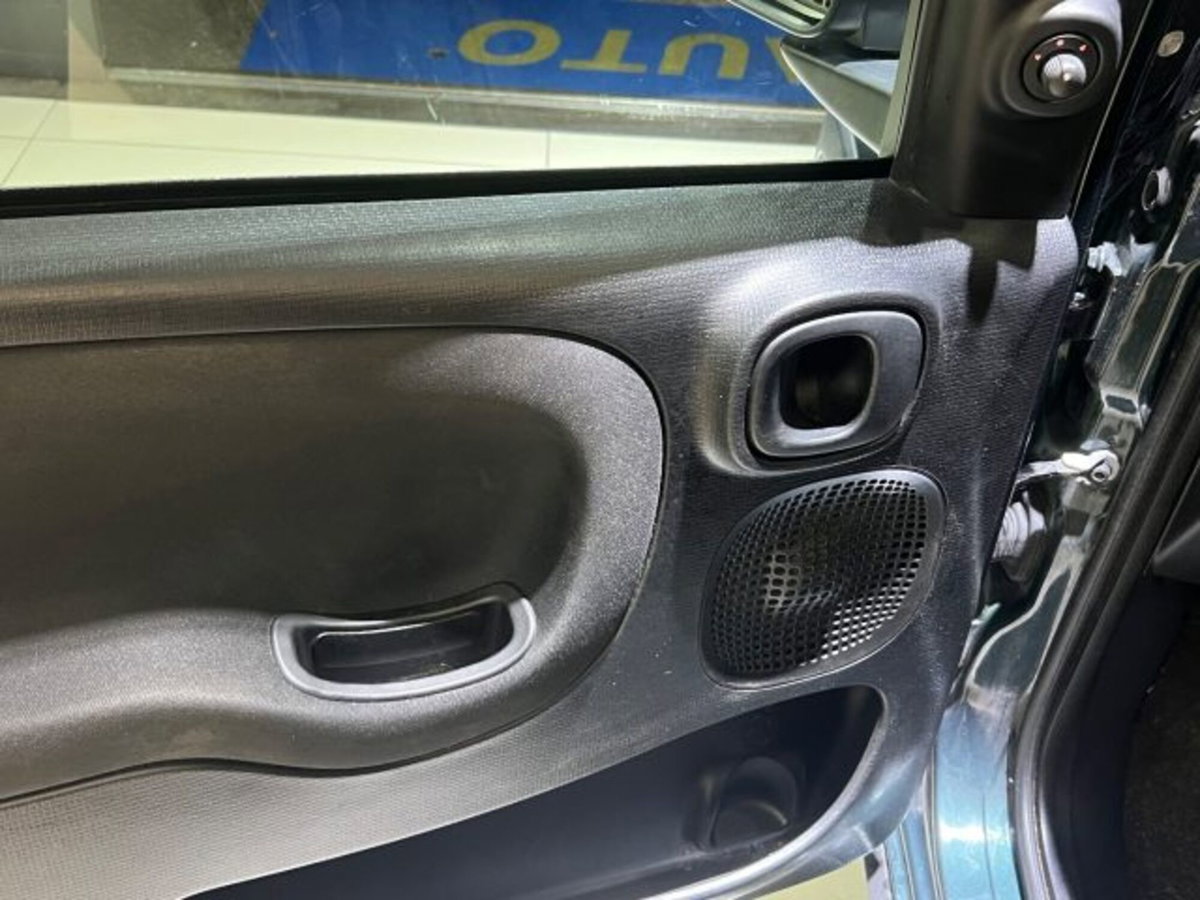 Fiat Panda 1.0 FireFly S&S Hybrid City Cross (15)