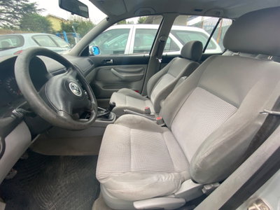 Volkswagen Golf 1.6 cat 5 porte CL (7)
