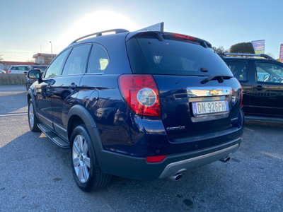 Chevrolet Captiva 2.0 VCDi LTX (10)