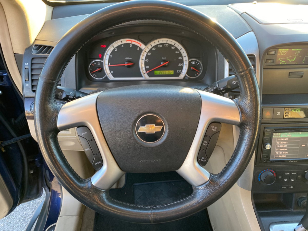 Chevrolet Captiva 2.0 VCDi LTX (17)