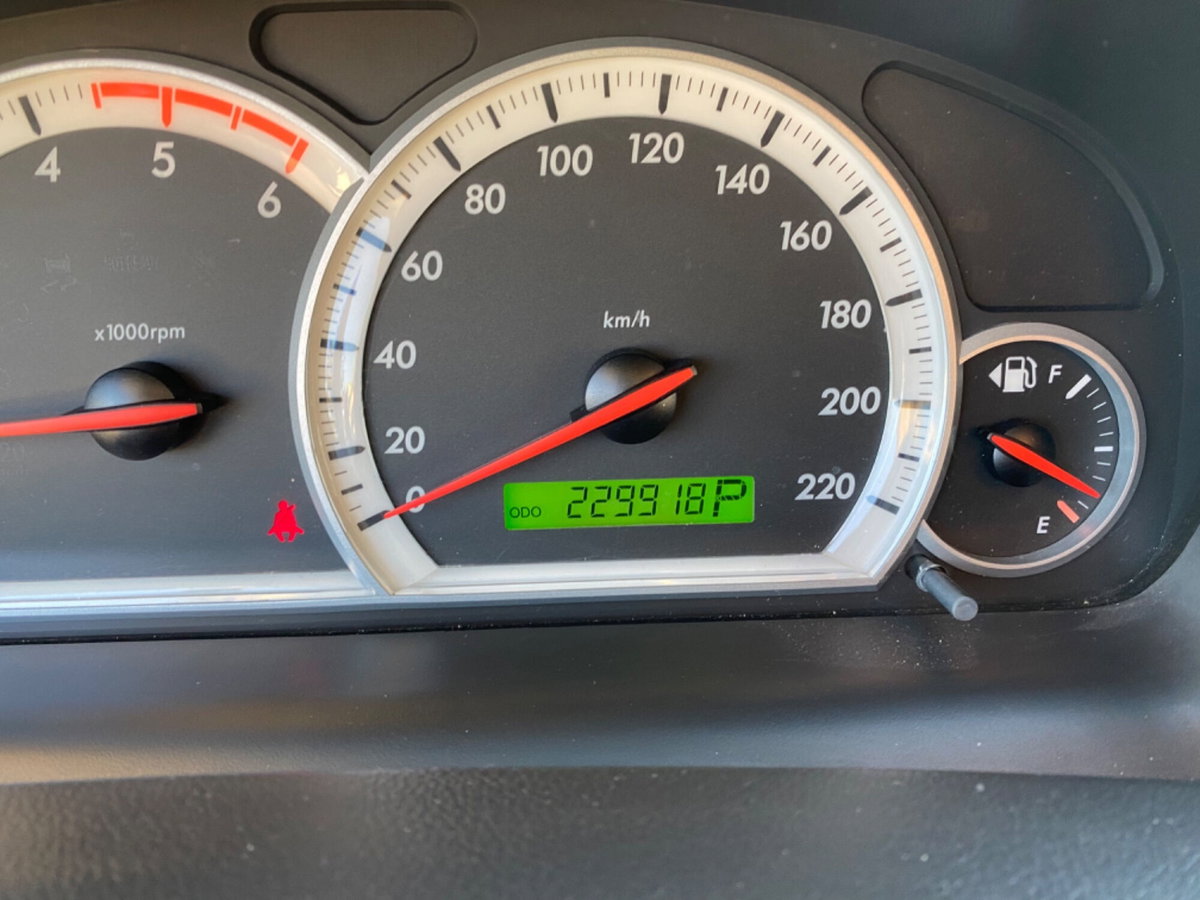 Chevrolet Captiva 2.0 VCDi LTX (19)