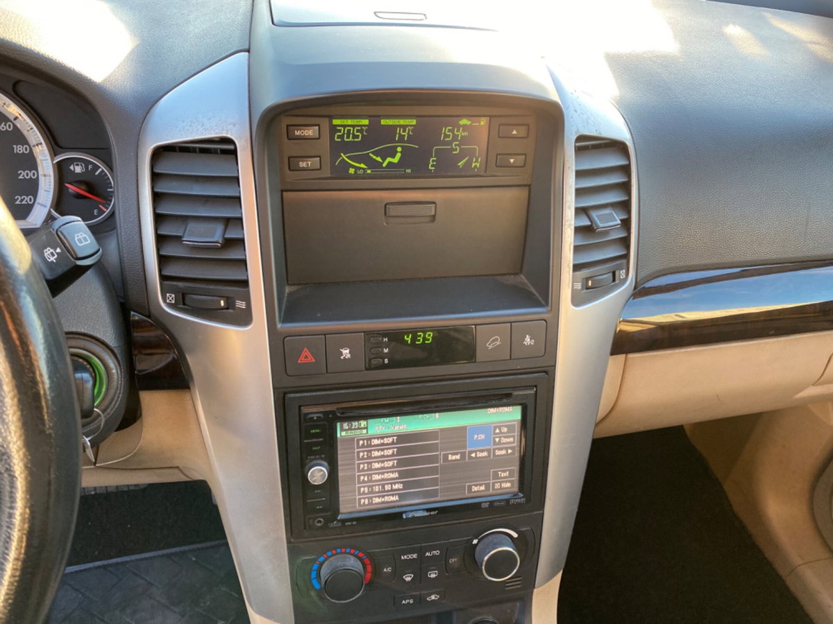 Chevrolet Captiva 2.0 VCDi LTX (20)