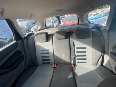 Ford Focus Station Wagon 1.6 TDCi (90CV) SW Tit. (10)