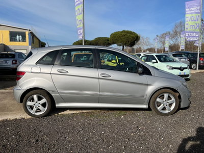 Mercedes-Benz Classe B 200 CDI Sport (4)