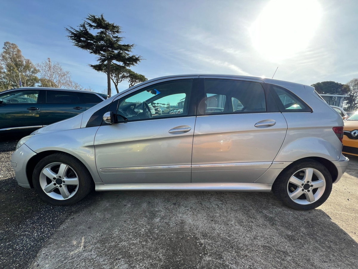 Mercedes-Benz Classe B 200 CDI Sport (8)