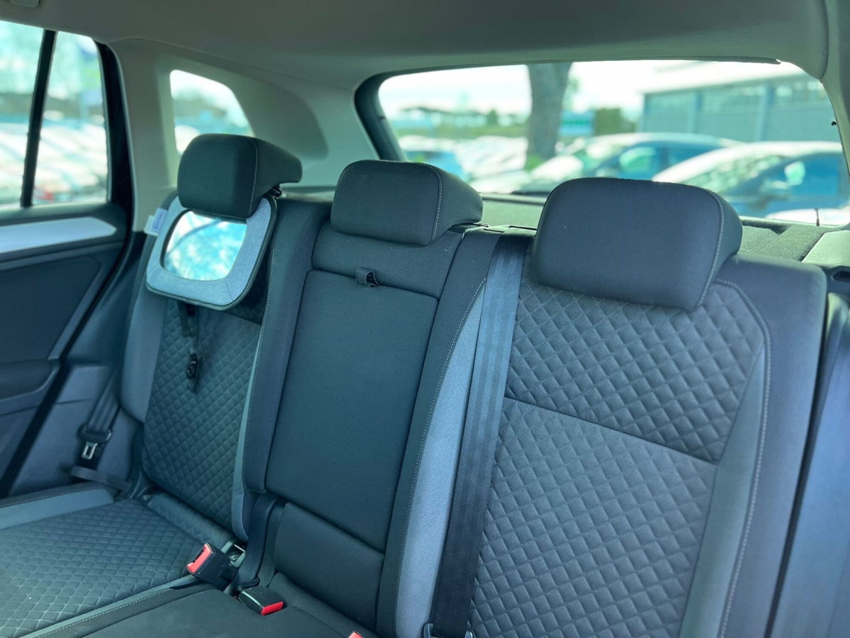 Volkswagen Tiguan 1.6 TDI SCR Business BlueMotion Technology (11)