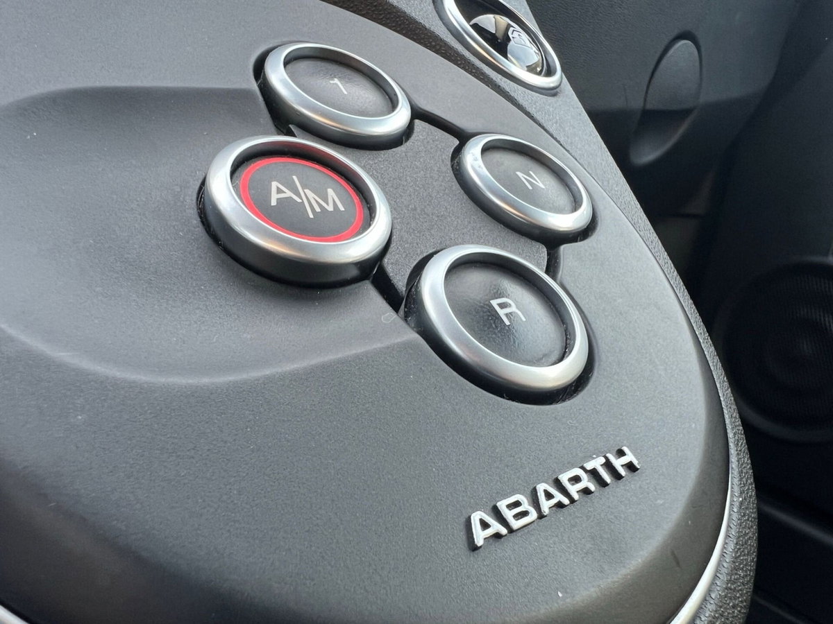 Abarth 595 595 1.4 Turbo T-Jet 165 CV Turismo (19)