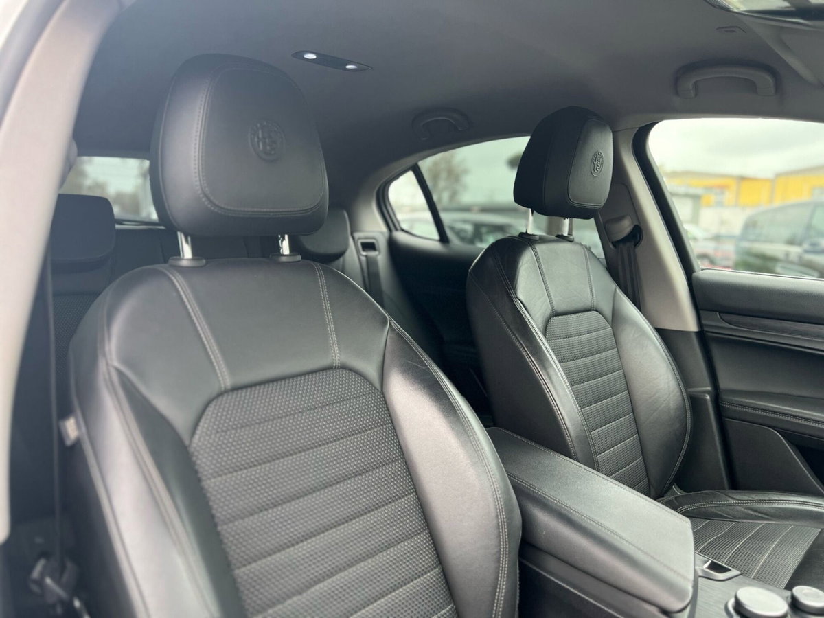 Alfa Romeo Stelvio Stelvio 2.2 Turbodiesel 160 CV AT8 RWD Super Business (16)