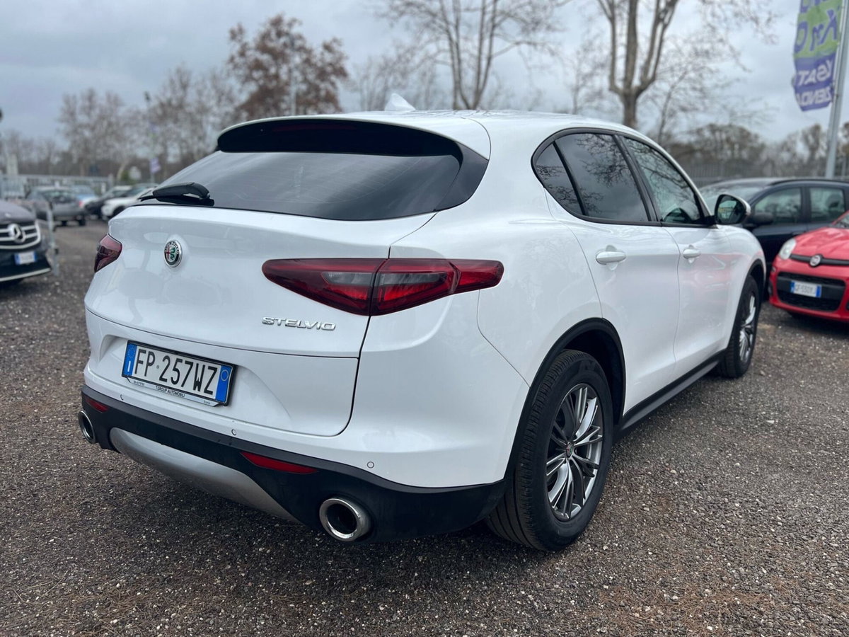 Alfa Romeo Stelvio Stelvio 2.2 Turbodiesel 160 CV AT8 RWD Super Business (4)