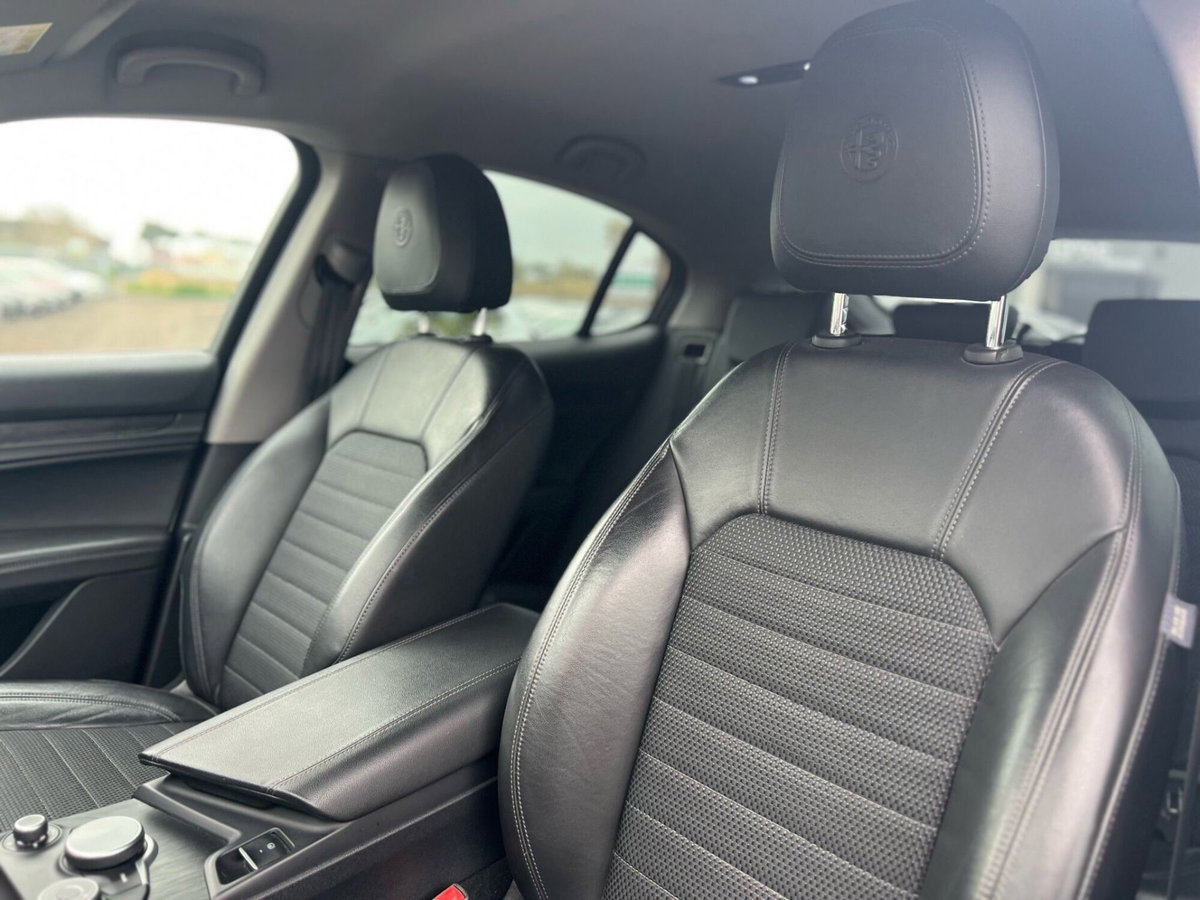 Alfa Romeo Stelvio Stelvio 2.2 Turbodiesel 160 CV AT8 RWD Super Business (9)