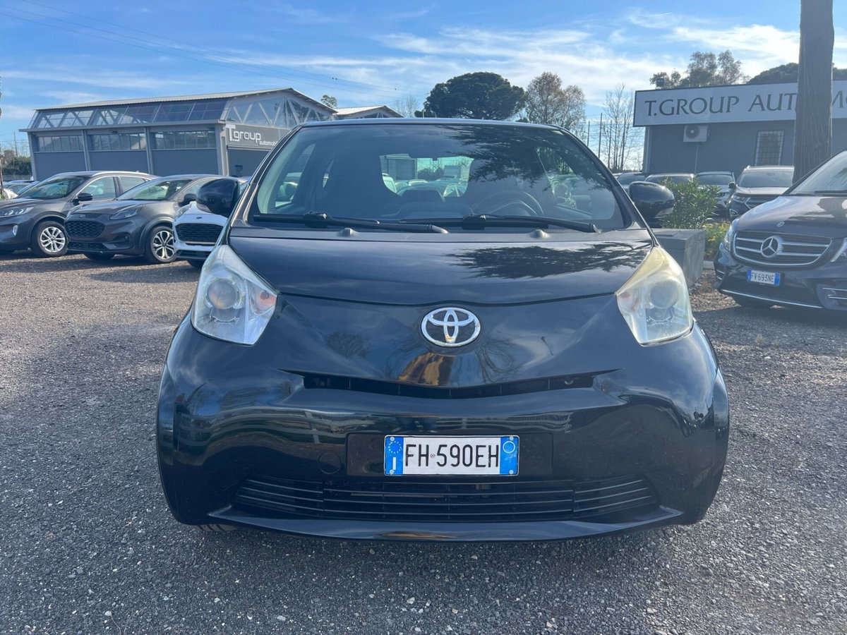 Toyota iQ 1.0 CVT Sol (2)