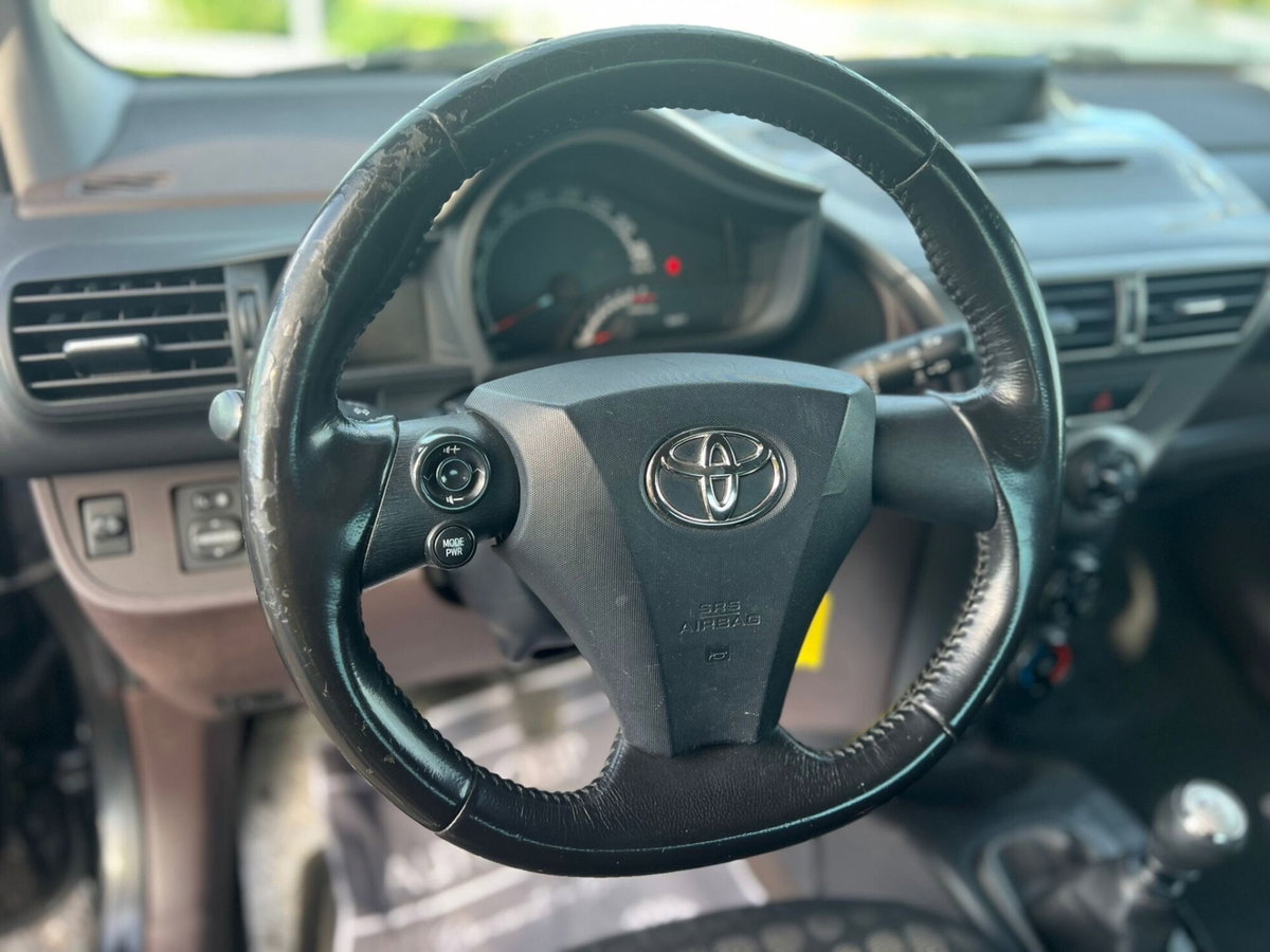 Toyota iQ 1.0 CVT Sol (13)