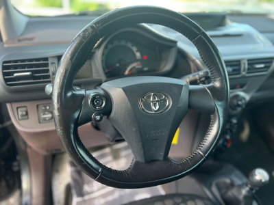 Toyota iQ 1.0 CVT Sol (13)