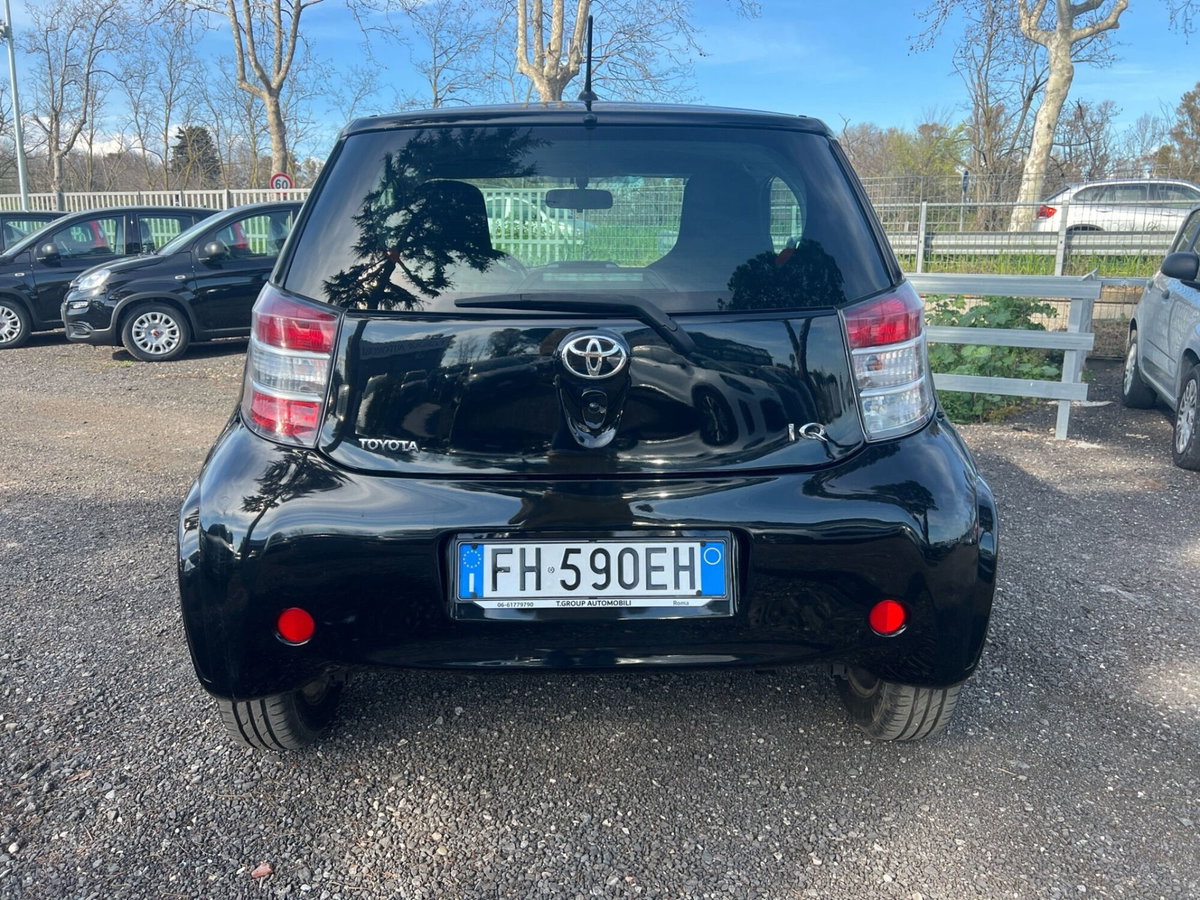 Toyota iQ 1.0 CVT Sol (6)