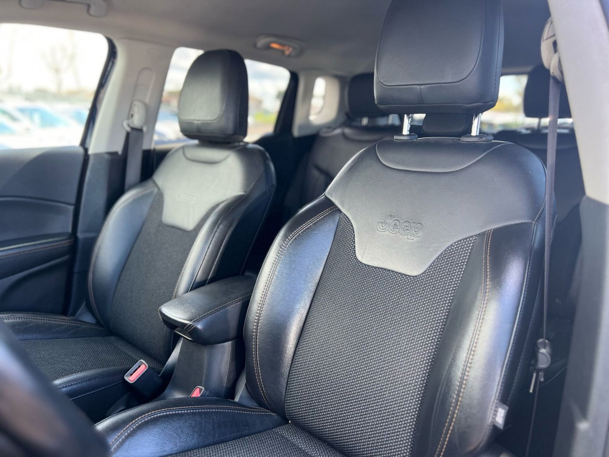 Jeep Compass 1.6 Multijet II 2WD Limited (12)