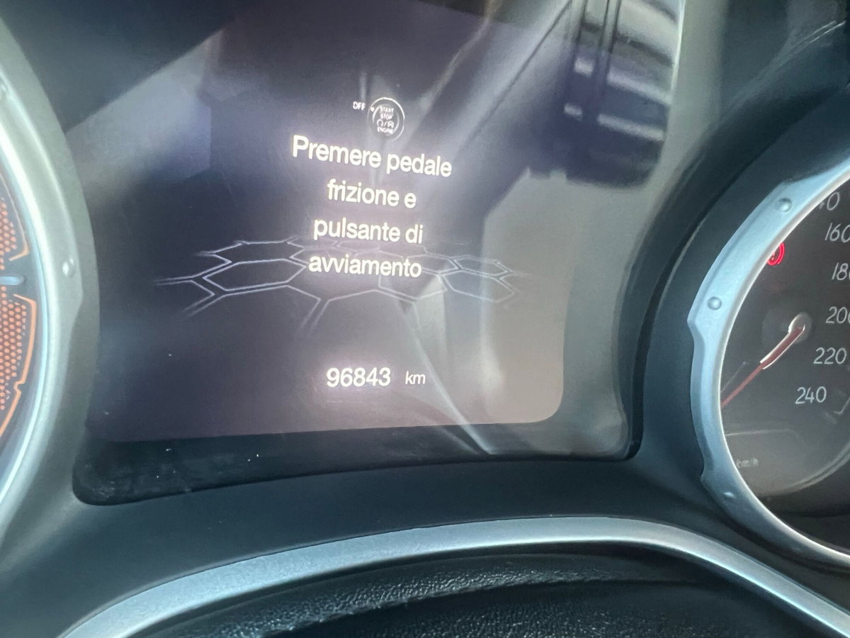 Jeep Compass 1.6 Multijet II 2WD Limited (17)