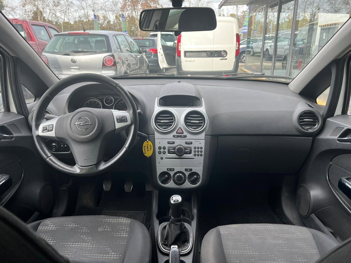 Opel Corsa 1.2 5 porte Club (3)