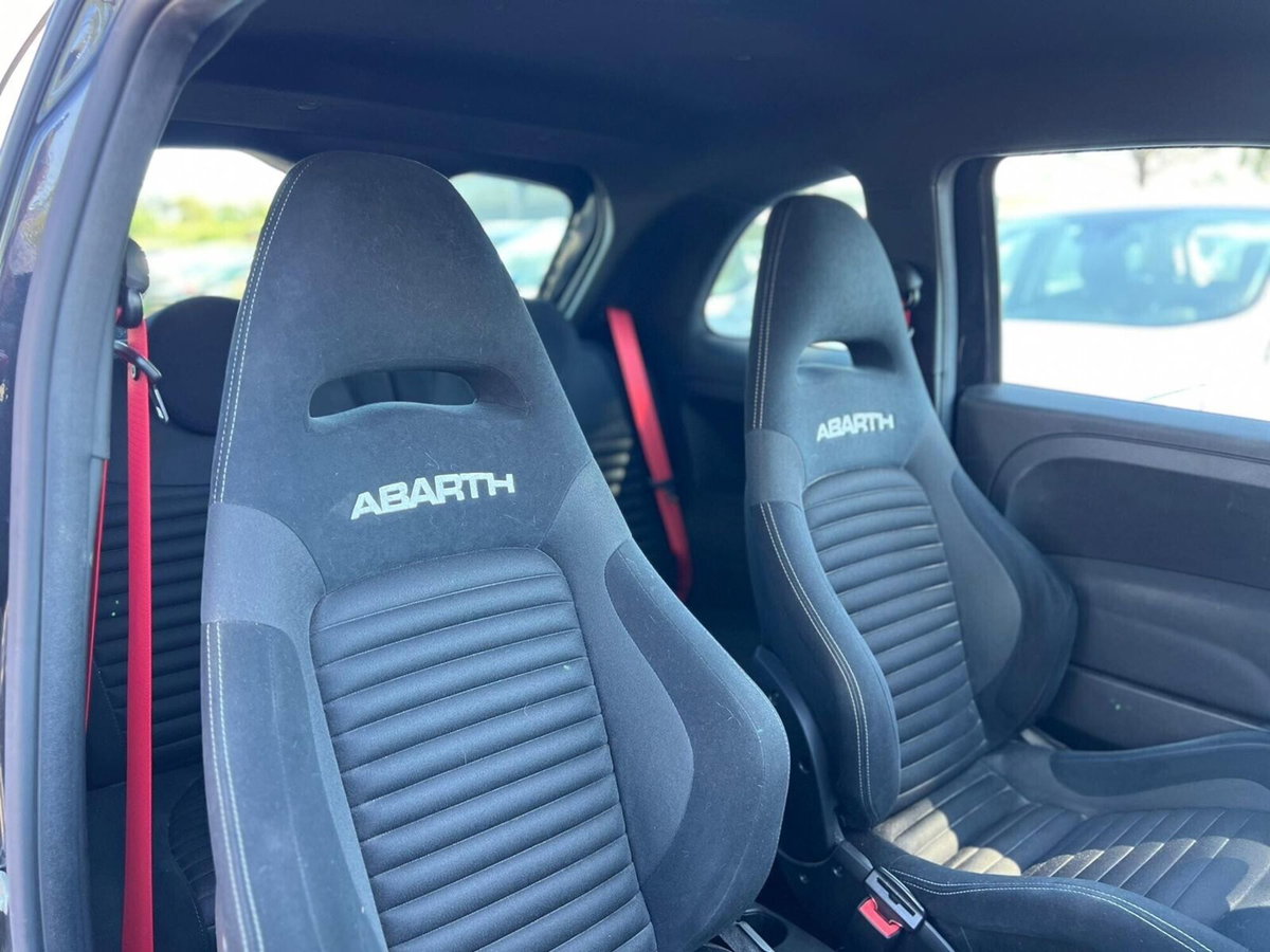 Abarth 595 595 1.4 Turbo T-Jet 180 CV Competizione (11)
