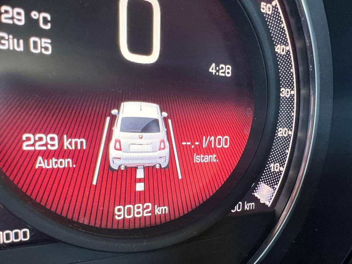 Abarth 595 595 1.4 Turbo T-Jet 180 CV Competizione (19)