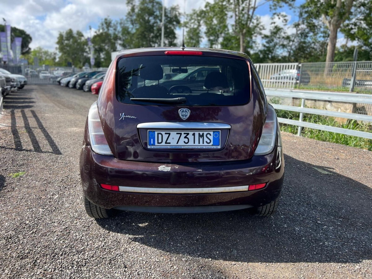 Lancia Ypsilon 1.4 Platino Ecochic GPL (3)