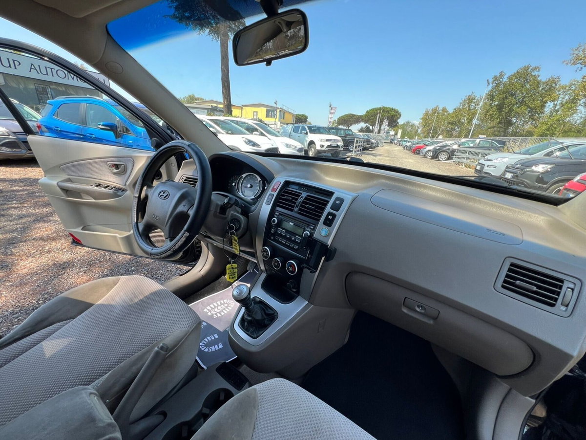 Hyundai Tucson 2.0 CRDi VGT Active (10)