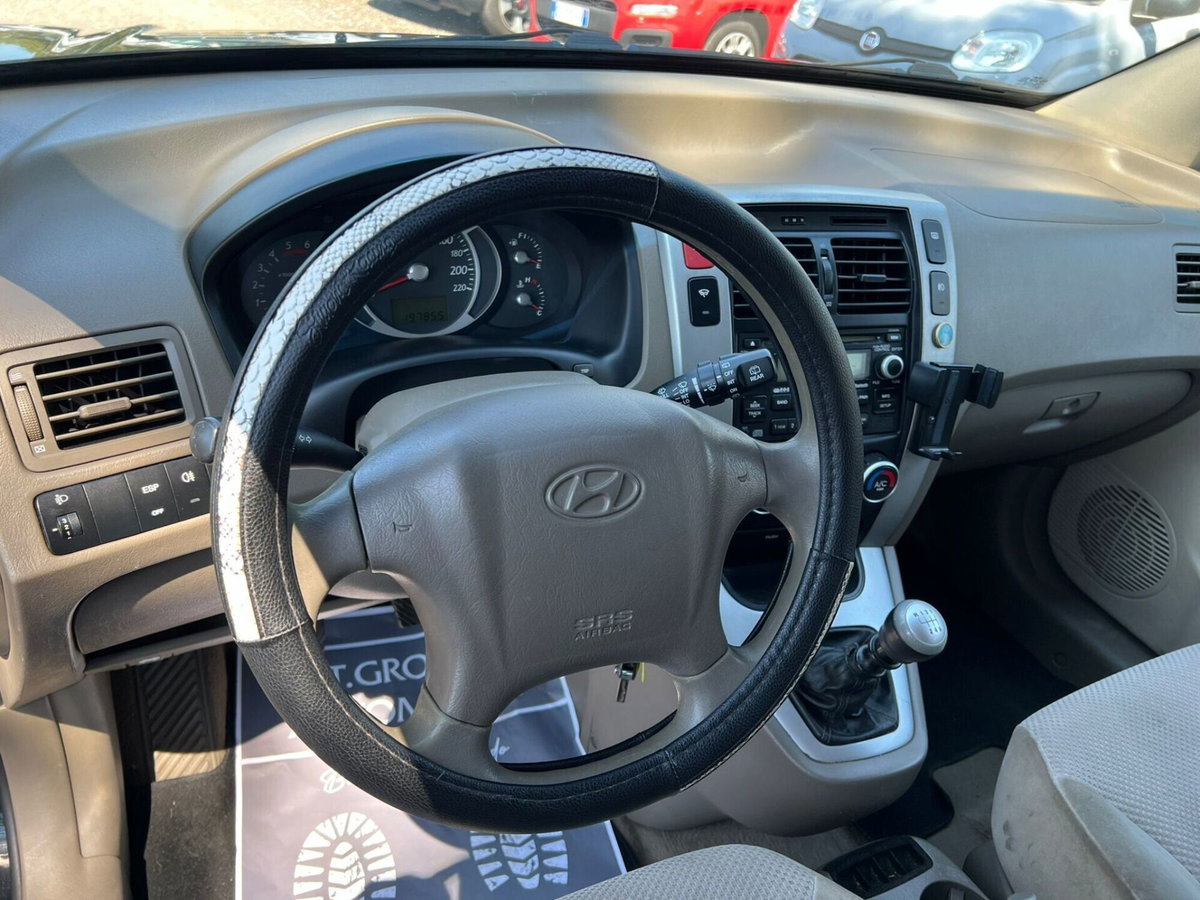 Hyundai Tucson 2.0 CRDi VGT Active (11)